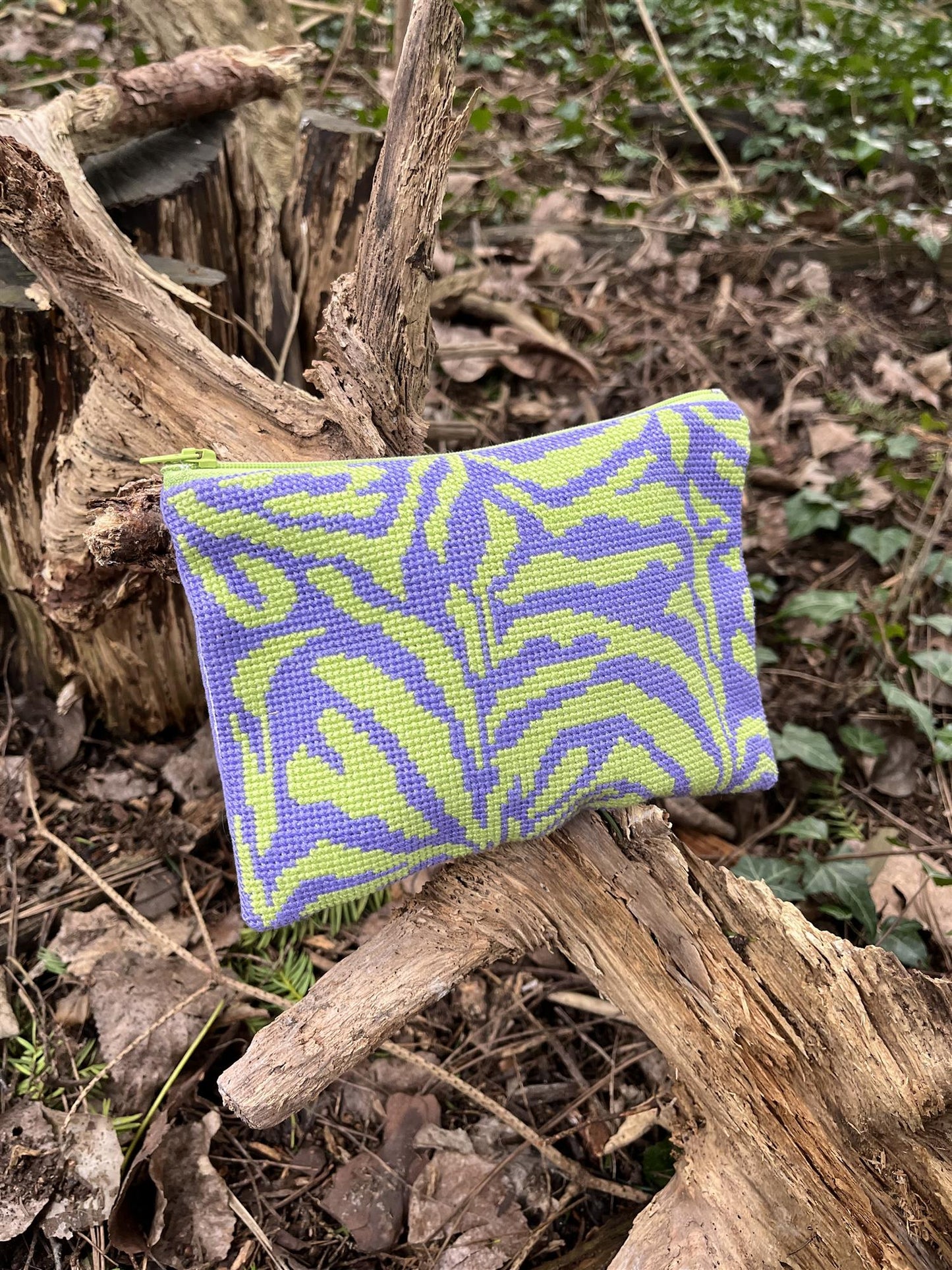 2022-7 My Little Zebra - clutch 13x19 cm - lime - PompStitch - Garntopia