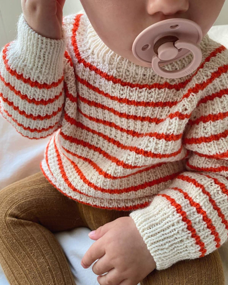 Friday Sweater Baby - Papir - PetiteKnit - Garntopia