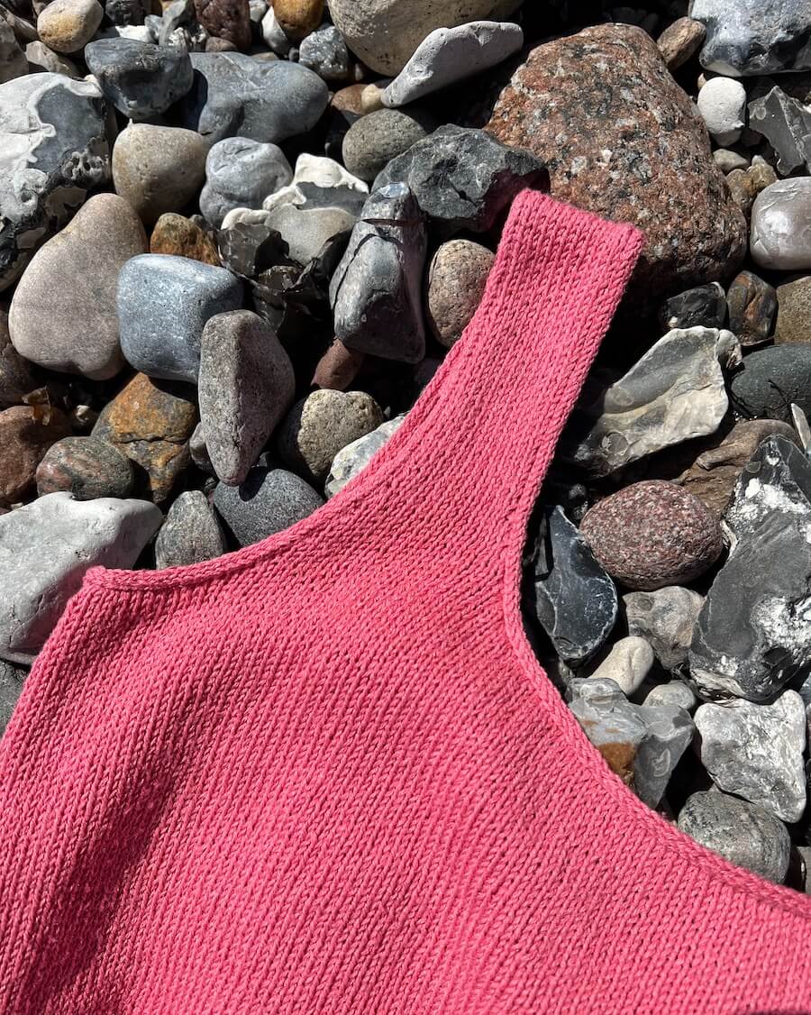 June Top  Light - Papir - PetiteKnit - Garntopia