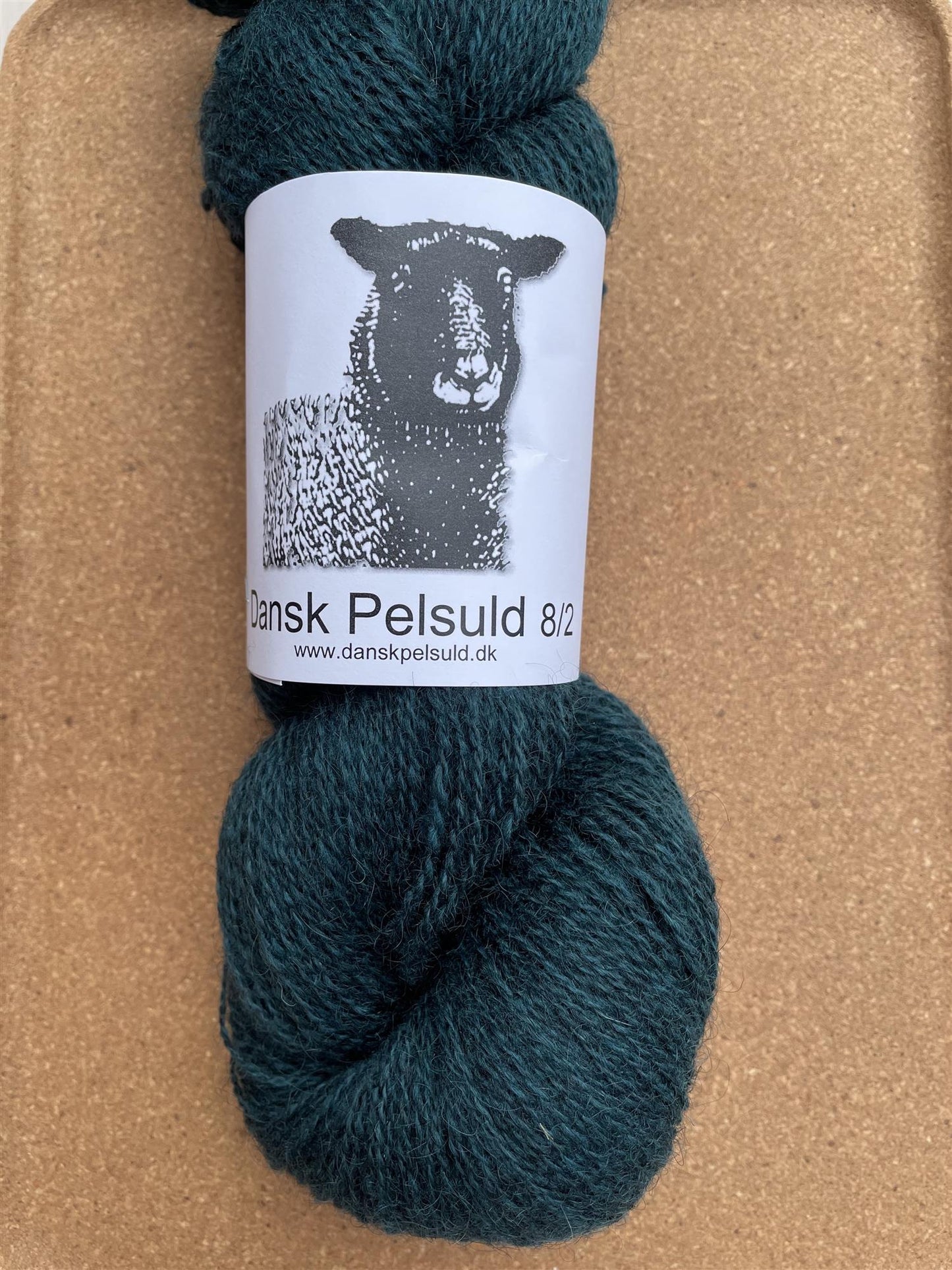 25 Mørk grøn -  Dansk pelsuld 8/2 - Hjelholt - Garntopia