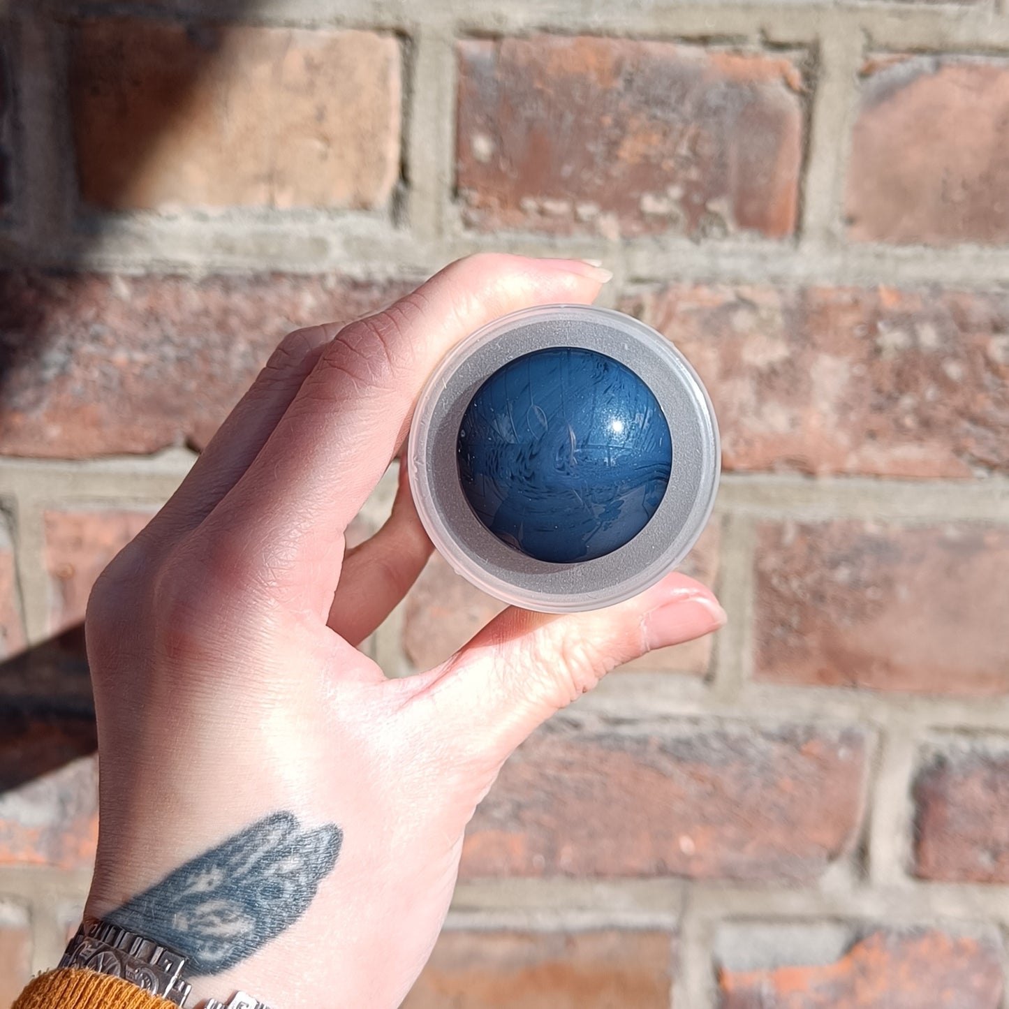 Stor Plastknapp  Petrol - 30 mm - Villy Jensen - Garntopia