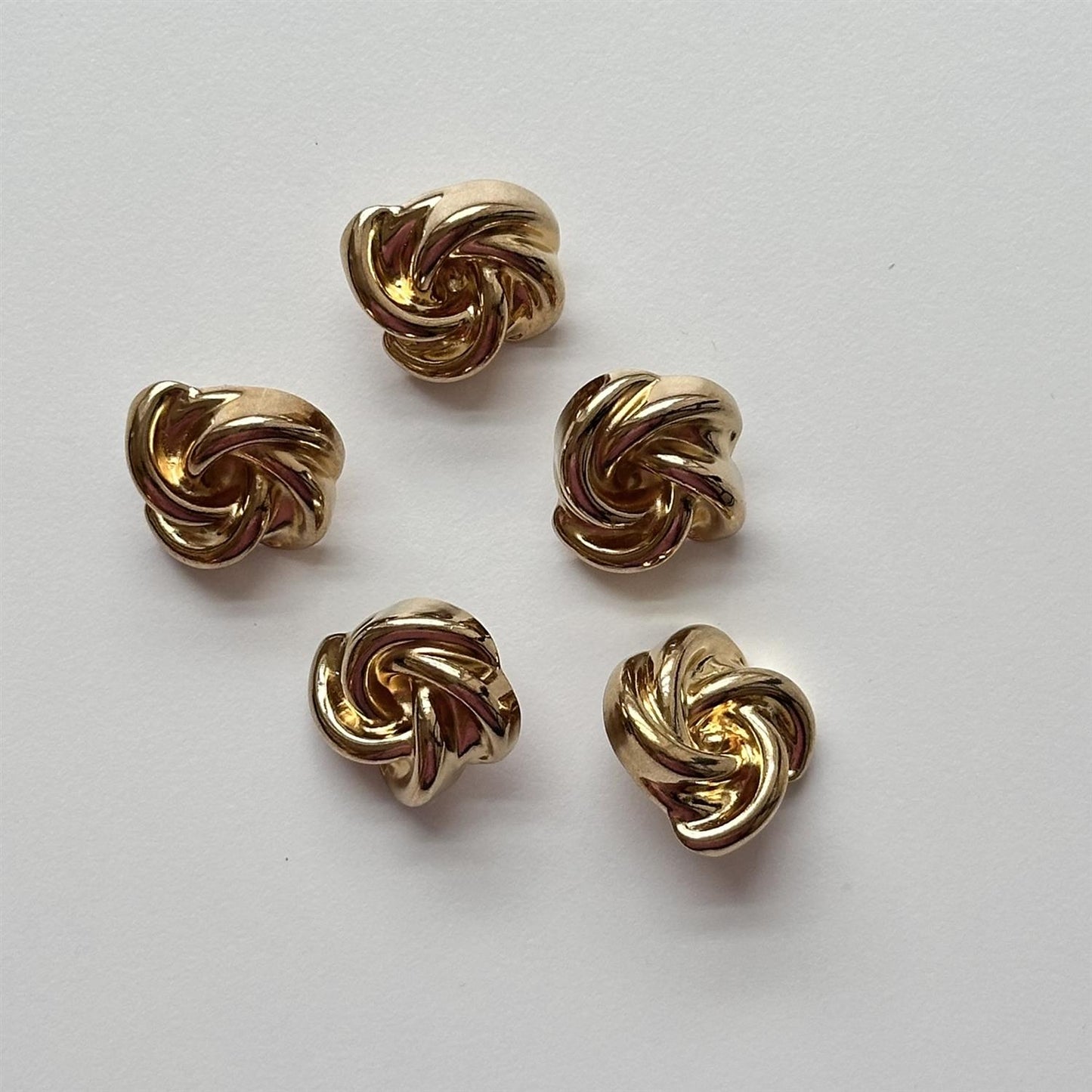 Gullknapp, knute - 25 mm - Hjelmtvedt - Garntopia