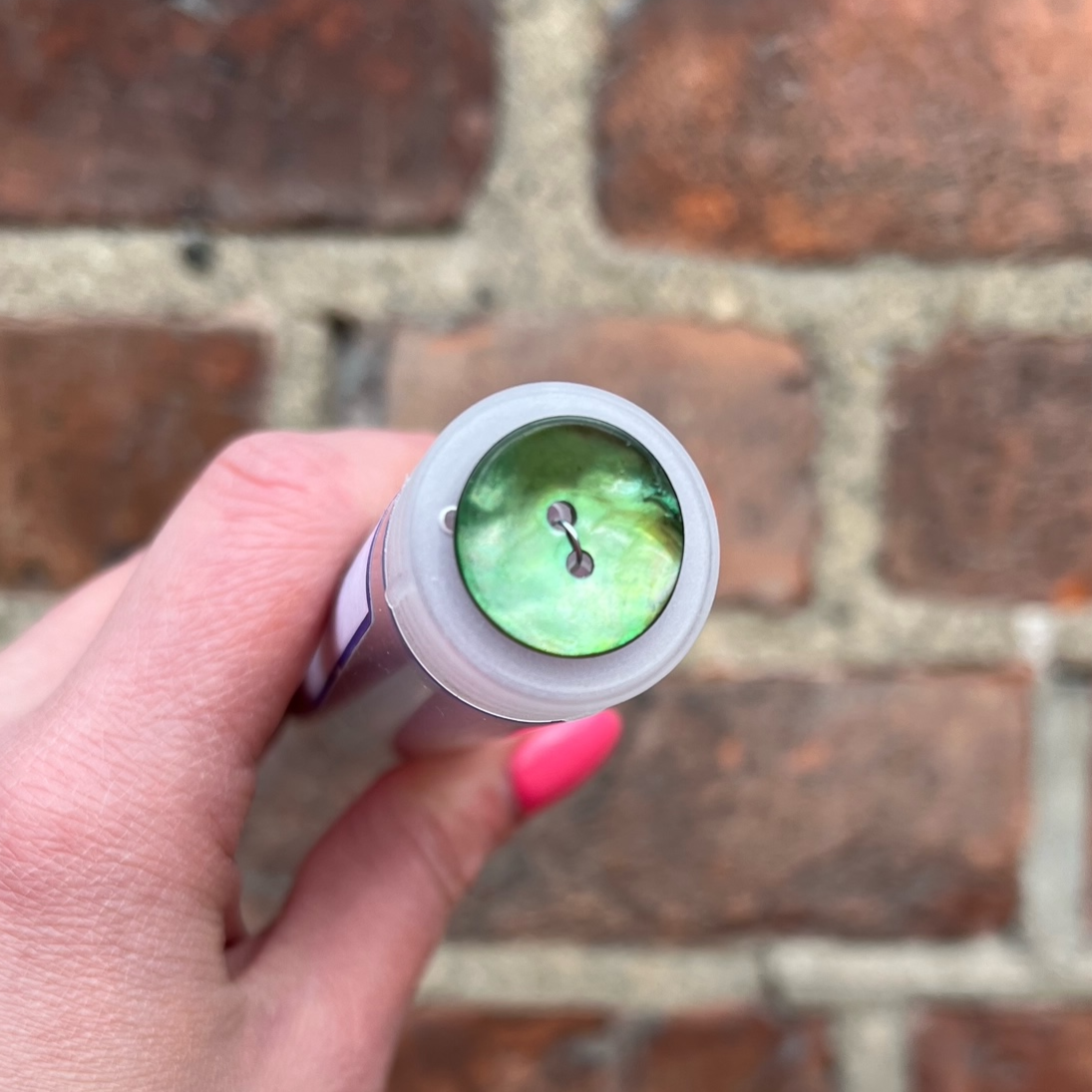 Perlemorknapp - Grønn - 18 mm - Villy Jensen - Garntopia