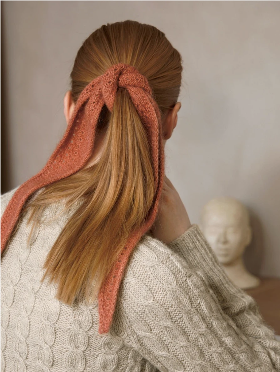 2302-10 Lacey Scarf - Papir - Sandnes garn - Garntopia