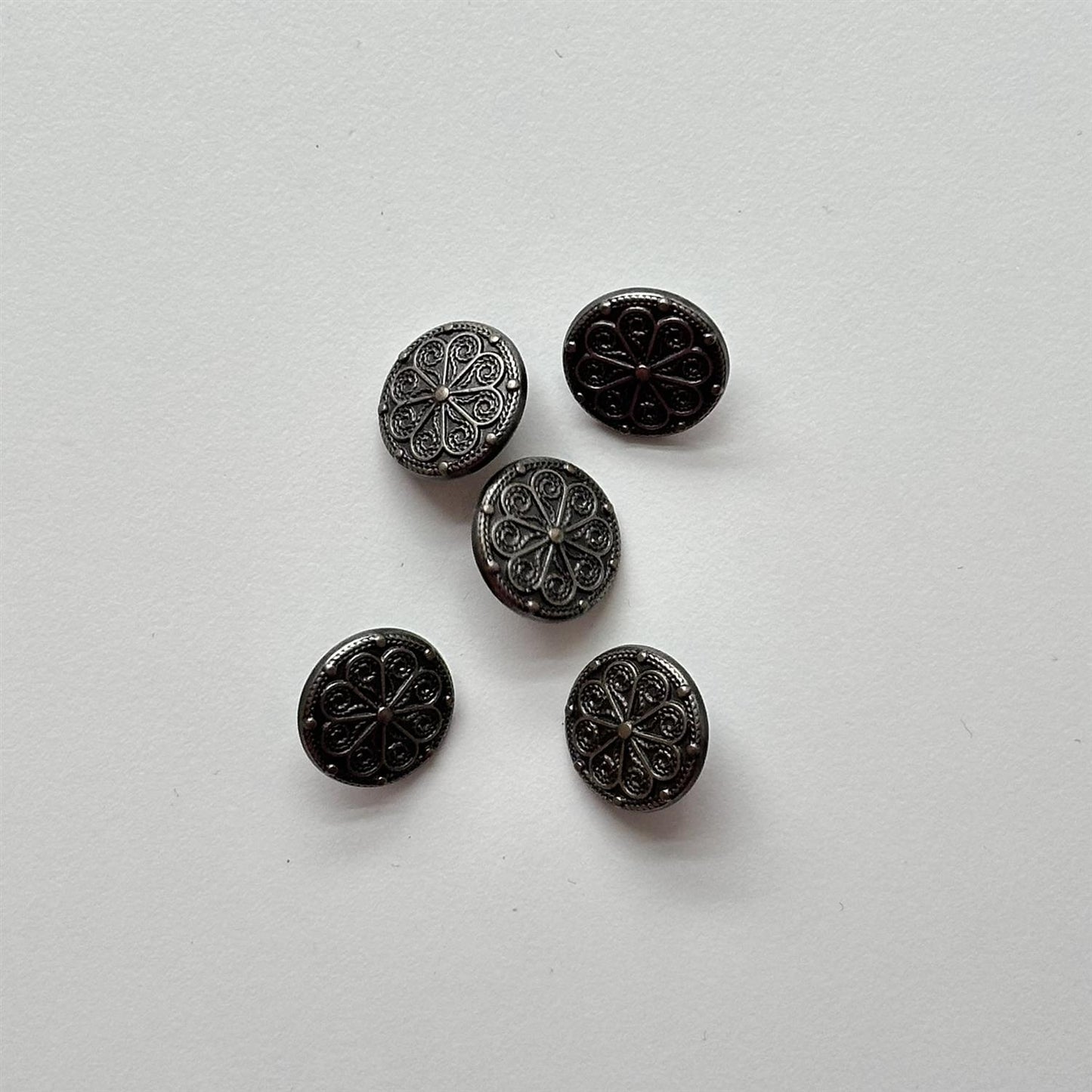 Tinnknapp - Urnes - 18 mm - Hjelmtvedt - Garntopia