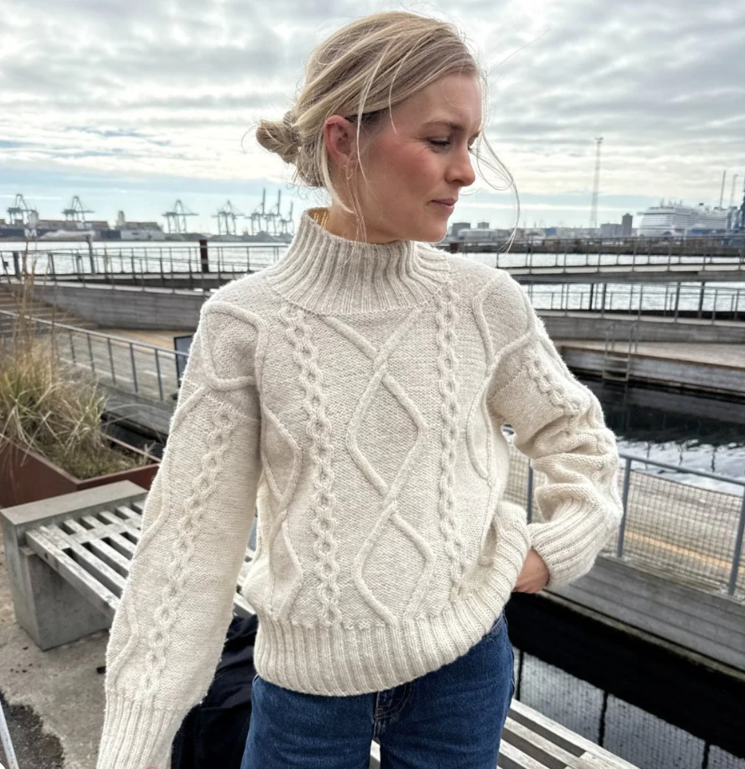 Saga Sweater - Papir - PetiteKnit - Garntopia