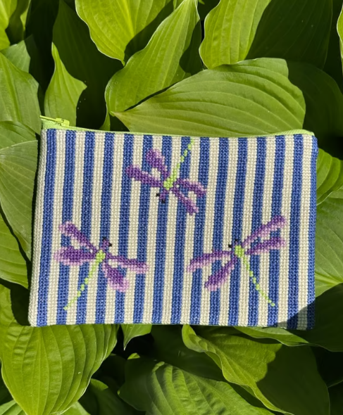 2022-10 Dragonfly - clutch 13x19 cm - PompStitch - Garntopia