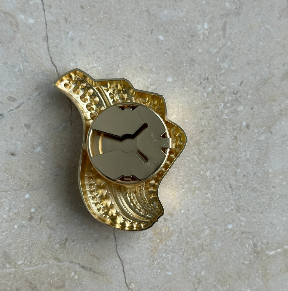 Button Cover - The Modern Wave gold - Touch of EEVA - Garntopia