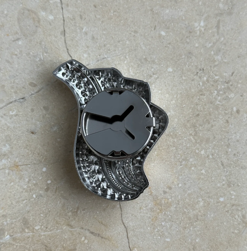 Button Cover - The Modern Wave silver - Touch of EEVA - Garntopia