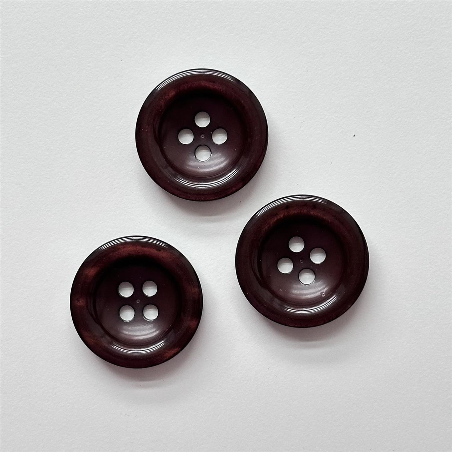 Knapp, brun - 34 mm - Hjelmtvedt - Garntopia