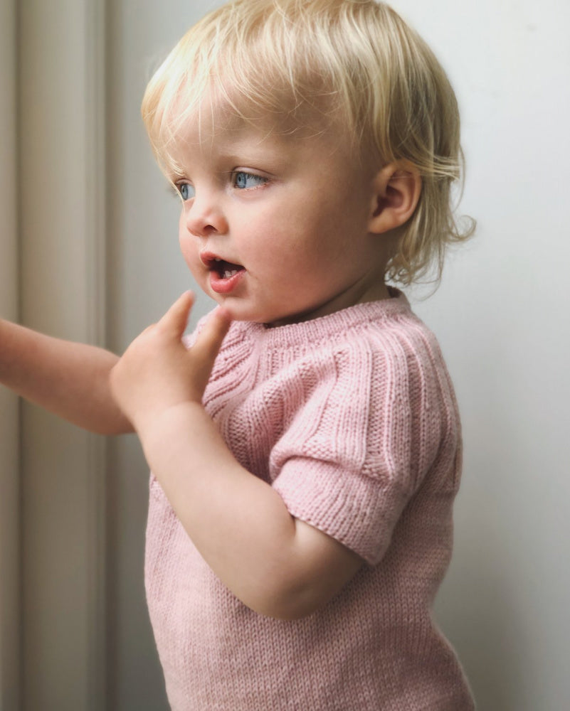 Sunday Tee Mini - Papir - PetiteKnit - Garntopia