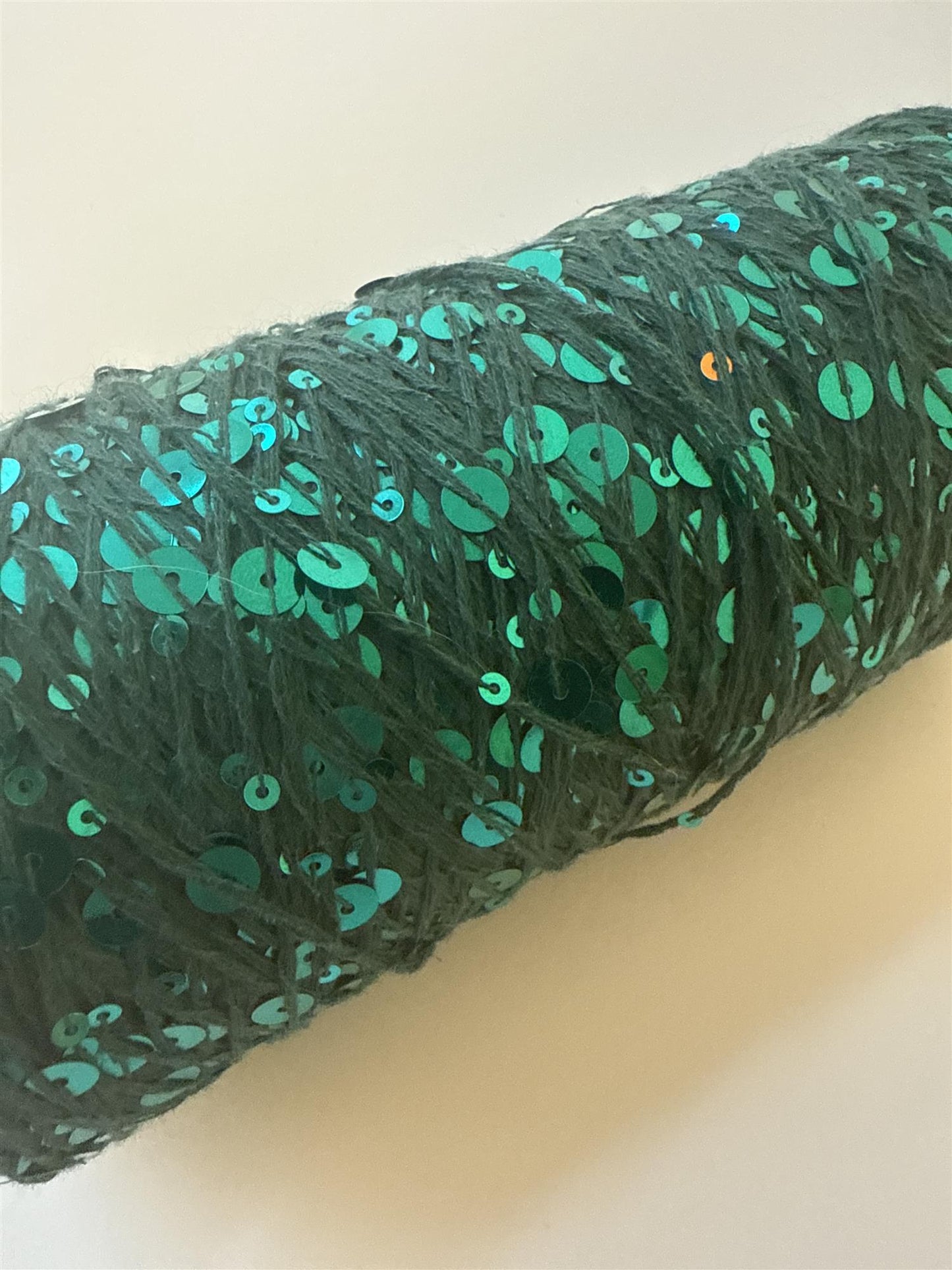 Smaragd Olive - Paillettengarn 200gr - Wolle Halle - Garntopia