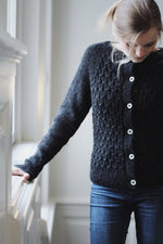 Klassisk Smock-cardigan - Papir - PetiteKnit - Garntopia