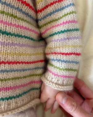 Frankie Sweater Baby - Papir - PetiteKnit - Garntopia