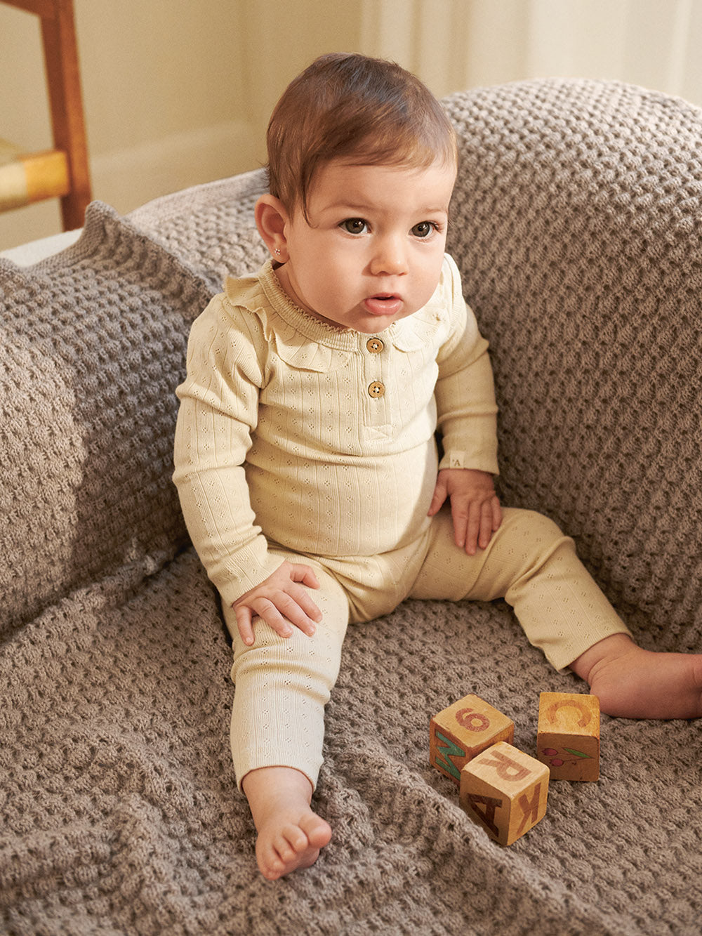 2406 - Babytepper - Nr. 2  SOMMERFUGL TEPPE - Sandnes garn - Garntopia