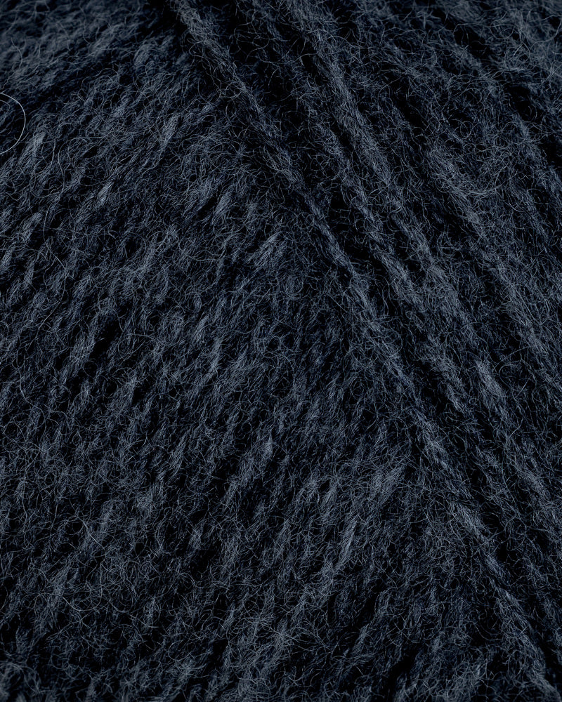 82 Mellomgrå-	Lun Merino - Rauma Garn - Garntopia