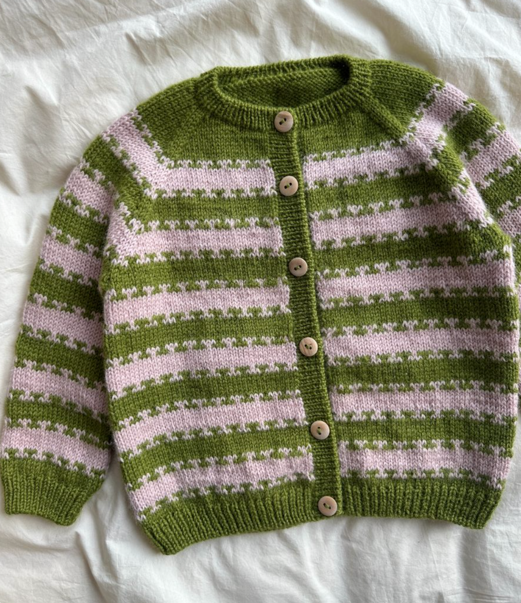 Key Cardigan Junior - Papir - PetiteKnit - Garntopia