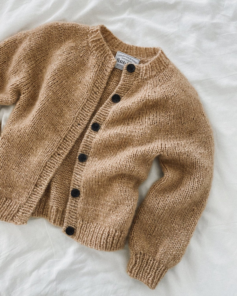 Novice Cardigan Junior - Chunky Edition - Papir - PetiteKnit - Garntopia