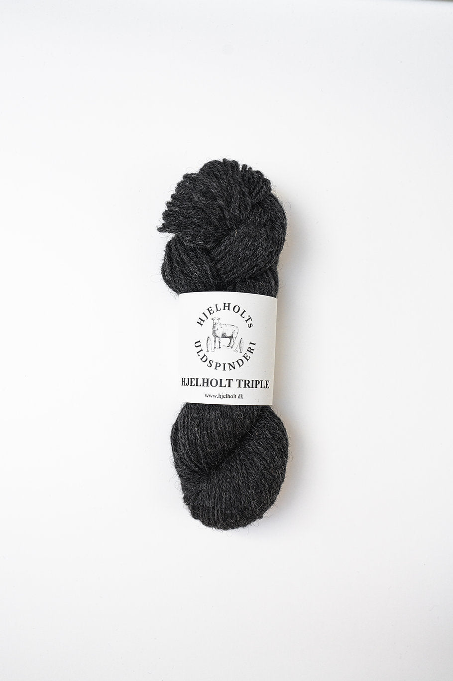 44 Charcoal -  Hjelholt Triple - Hjelholt - Garntopia