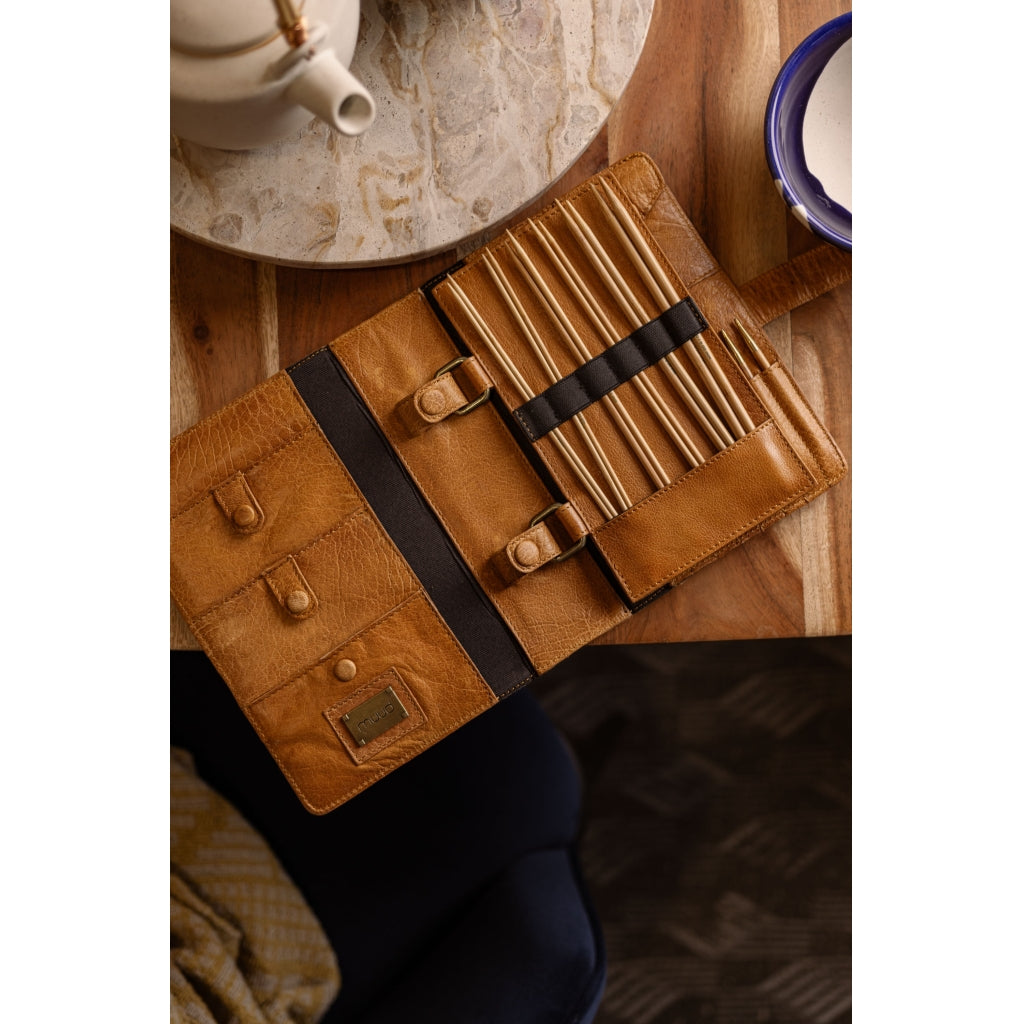 Carita E - Sort - Muud - Garntopia