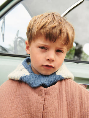 2506 - Mykt til barn - Nr. 3  Hugsy Hood Junior - Sandnes garn - Garntopia