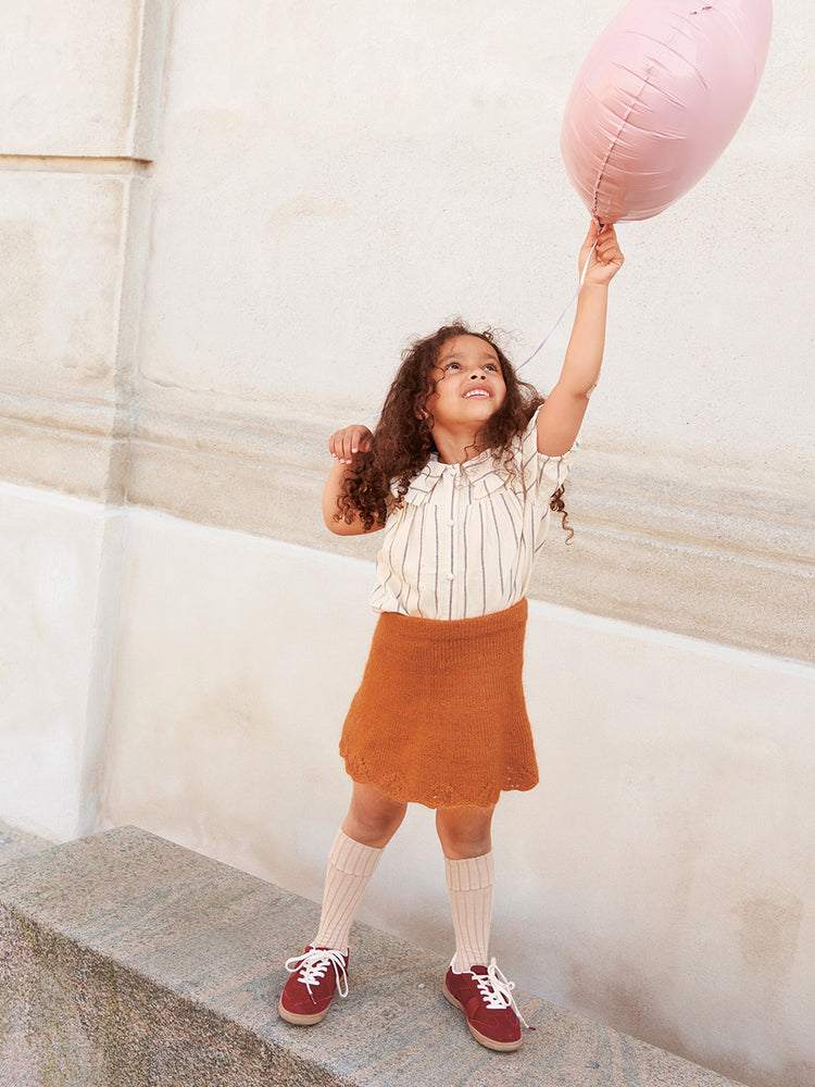 2408 - Mykt til barn - Nr. 7 AUGUSTINE SWEATER JUNIOR / AUGUSTINE SKIRT JUNIOR