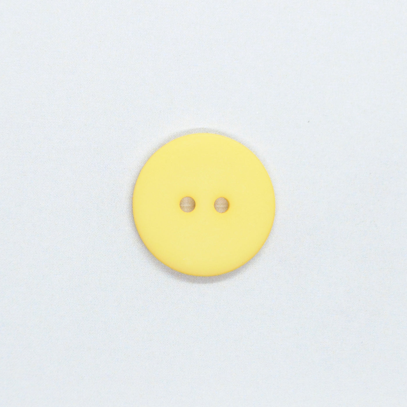 Plastknapp 2 hull - Gul - 18 mm - Villy Jensen - Garntopia