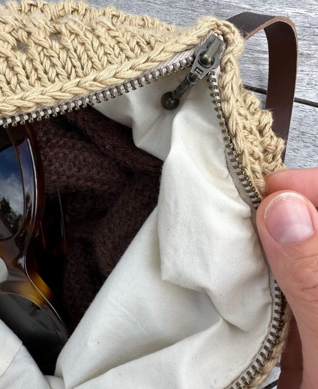 FOR TIL VESKE MED RUND BUNN - OMKRETS 48 CM - NATUR - PetiteKnit - Garntopia