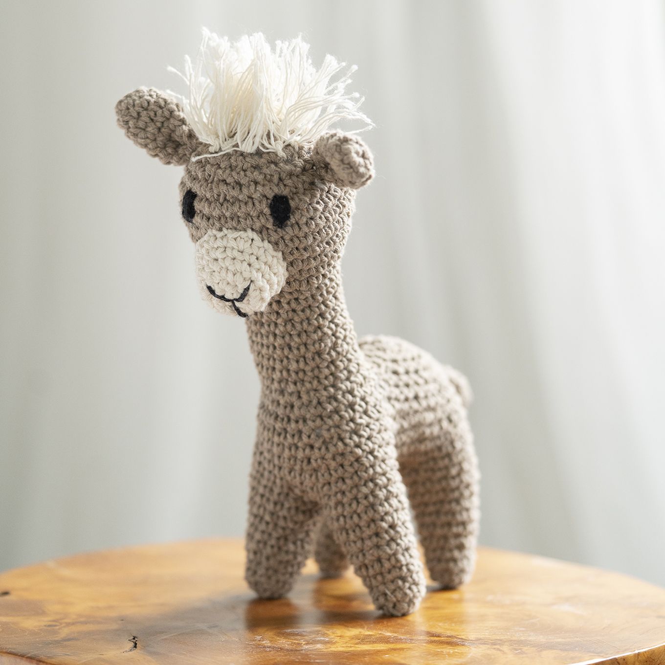 DIY Llama Laurie Heklekit - Hoooked Yarn - Hoooked Yarn - Garntopia