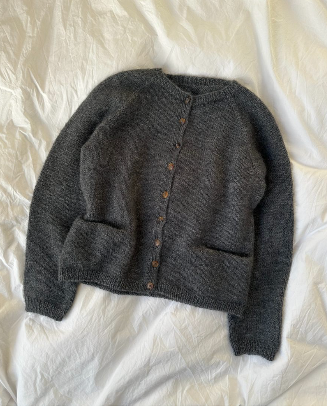 Copenhagen Cardigan - Papir - PetiteKnit - Garntopia
