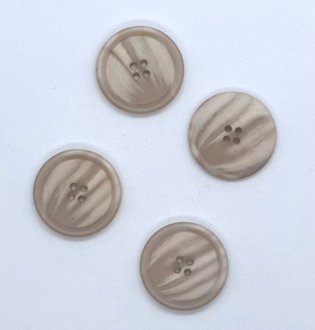 Knapp, Beige - Resin - 30 mm - NEWOLD COMPANY - Garntopia