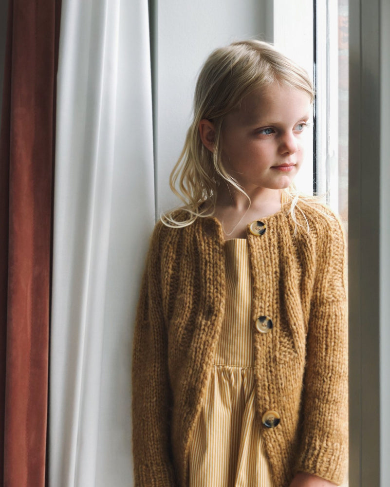 Sunday Cardigan Junior - Papir - PetiteKnit - Garntopia