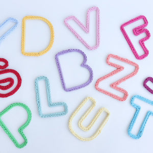 Letter frame S - Crochet frames 15 cm