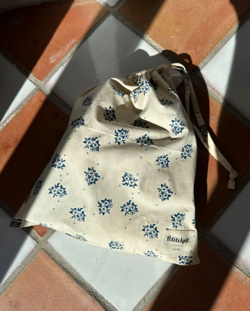 KNITTER'S STRING BAG - MIDNIGHT BLUE FLOWER - PetiteKnit - Garntopia
