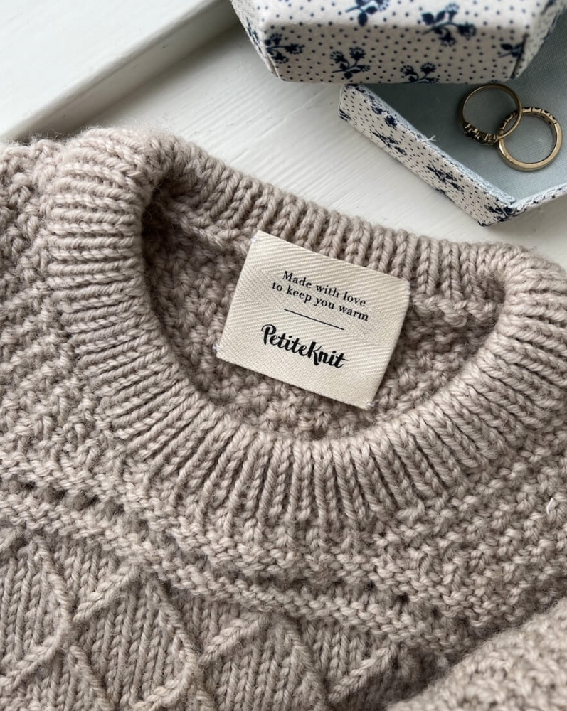 "MADE WITH LOVE TO KEEP YOU WARM"-LABEL - PetiteKnit - Garntopia