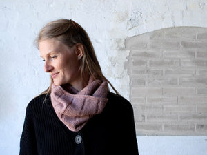 Keep Calm Cowl - Trine Gaarde Dahlberg -  Papir - G-Uld - Garntopia