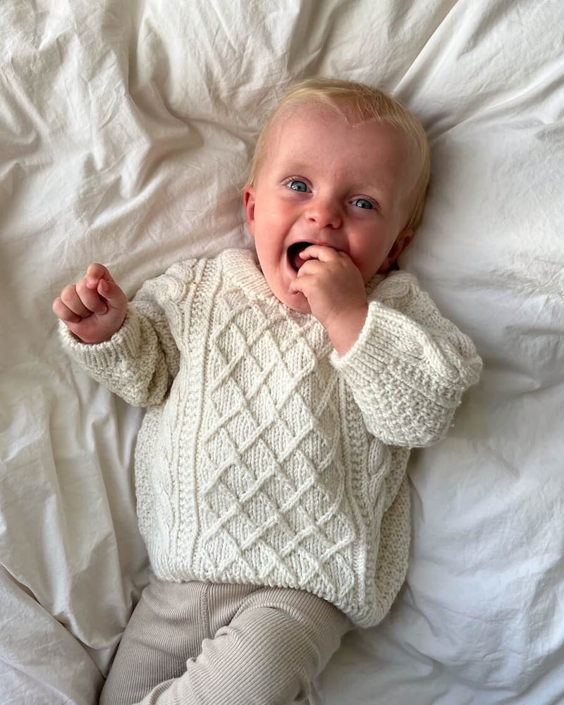 Moby sweater Baby - Papir - PetiteKnit - Garntopia