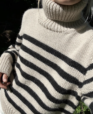 Lyon Sweater - Chunky  Edition - Papir - PetiteKnit - Garntopia