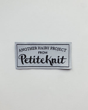 "Another Hairy Project From PetiteKnit"-label - Garntopia