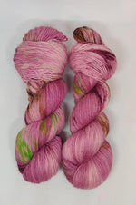 Dark Rosebud sock   -	Yarnie handdyed - Yarnie handdyed - Garntopia