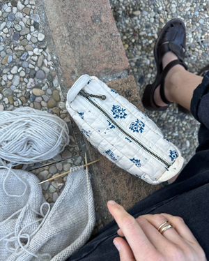 KNITTER'S TOOL CLUTCH - MIDNIGHT BLUE FLOWER - PetiteKnit - Garntopia