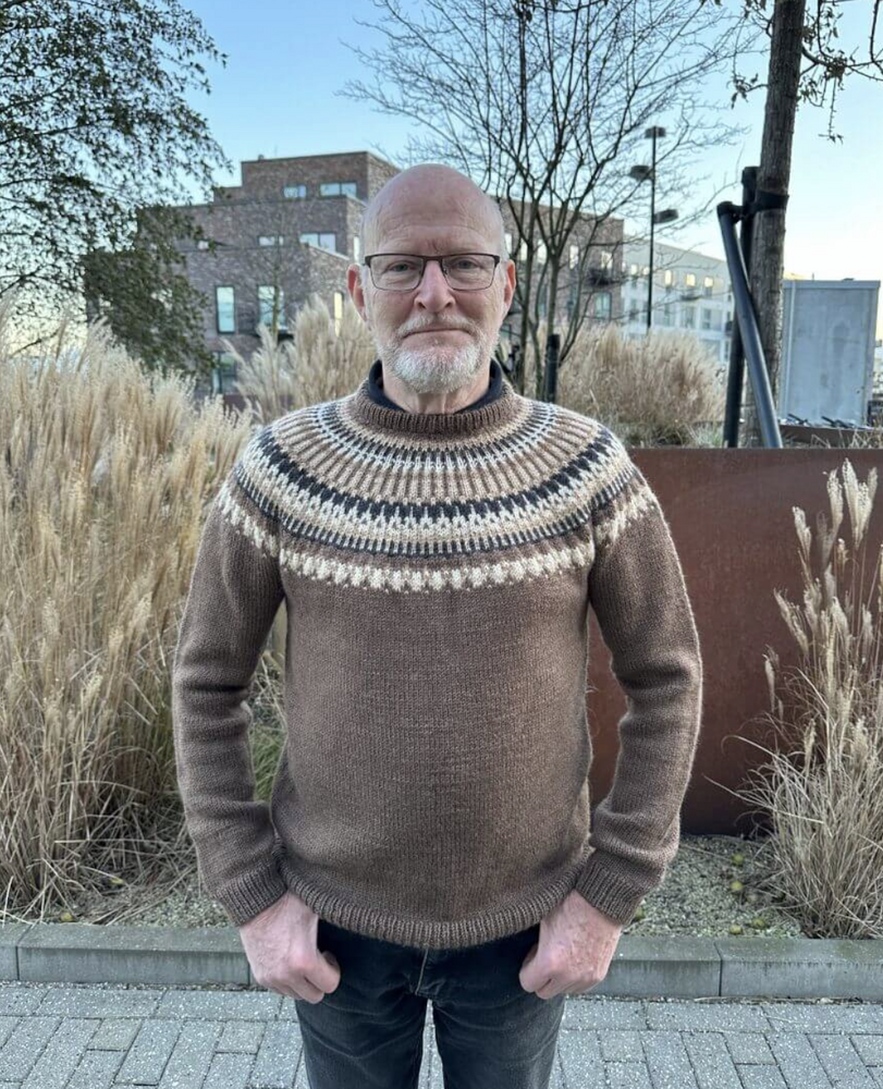 Celeste Sweater Man - Papir - PetiteKnit - Garntopia
