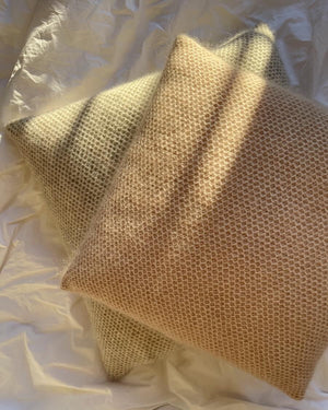 Honey Pillow - Papir - PetiteKnit - Garntopia
