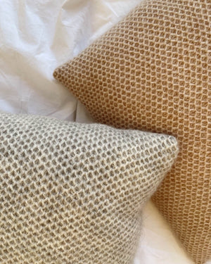 Honey Pillow - Papir - PetiteKnit - Garntopia
